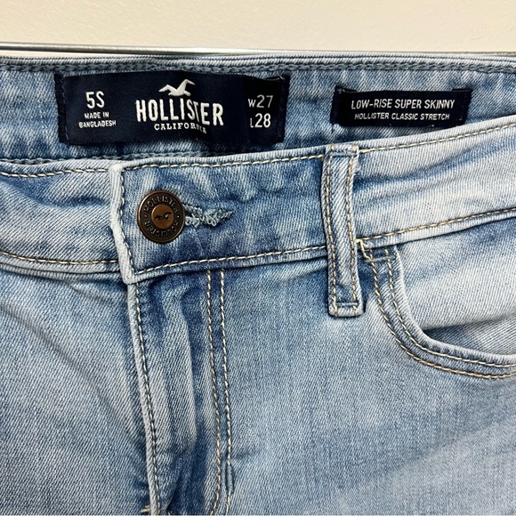 Hollister Low-Rise Super Skinny Light Wash Jeans, Size 5 Short - Picture 6 of 7